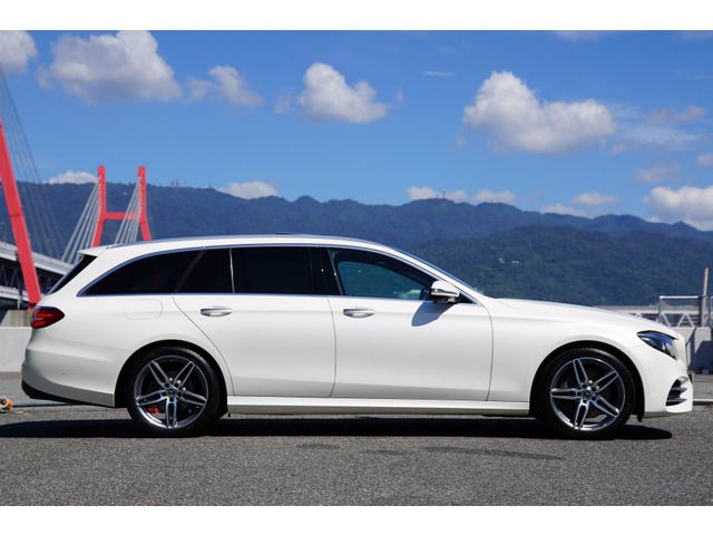 Mercedes Benz E-CLASS 2020-08 13472-3