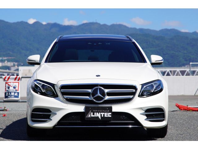 Mercedes Benz E-CLASS 2020-08 13472-1