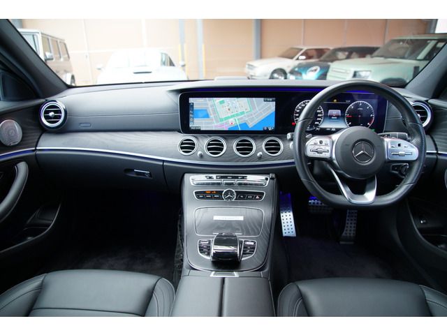 Mercedes Benz E-CLASS 2020-08 13472-12