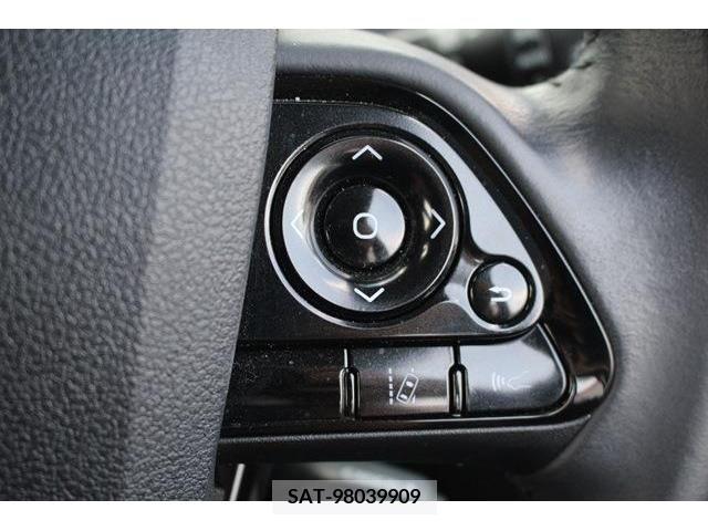 Toyota PRIUS 2019-06 366618-4