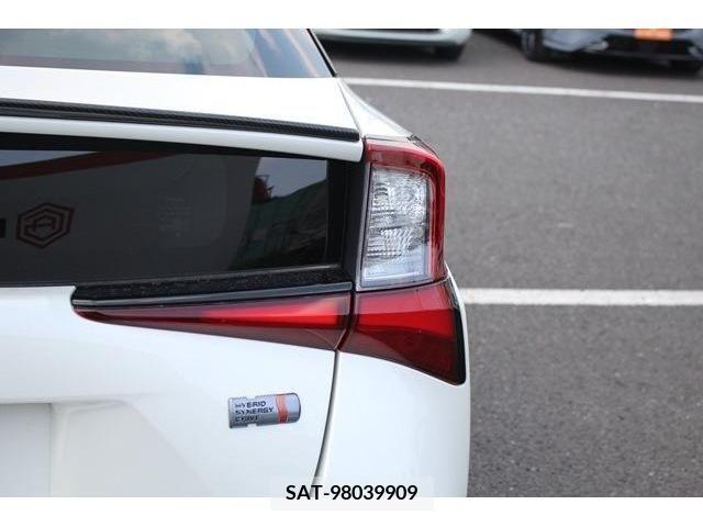 Toyota PRIUS 2019-06 366618-12