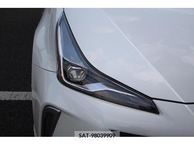 Toyota PRIUS 2019-06 366618-11