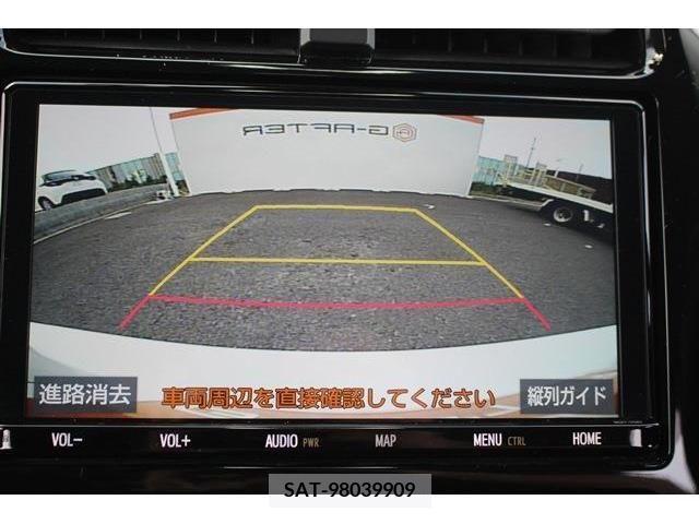 Toyota PRIUS 2019-06 366618-1
