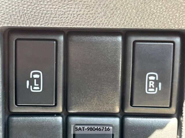 Nissan ROOX 2012-08 324238-2