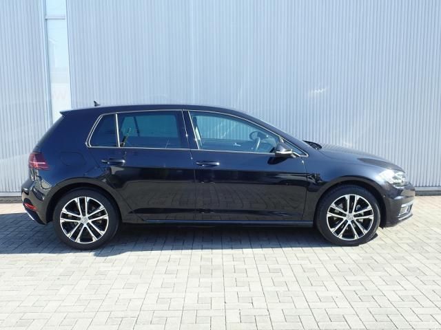 VolksWagen GOLF 2020-07 180389-8