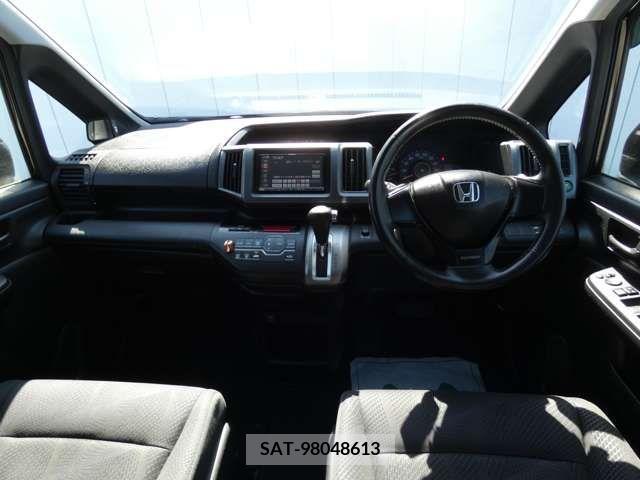 Honda STEP WGN 2010-10 255268-2