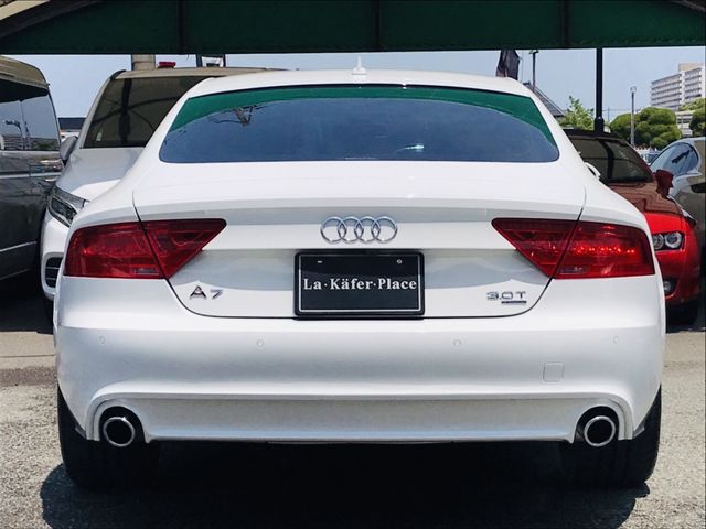 Audi A7 2011-06 3277-8
