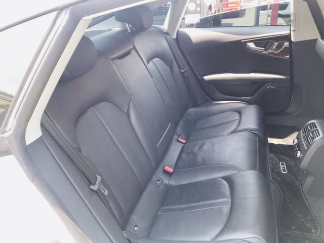 Audi A7 2011-06 3277-22