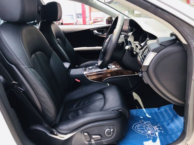 Audi A7 2011-06 3277-21