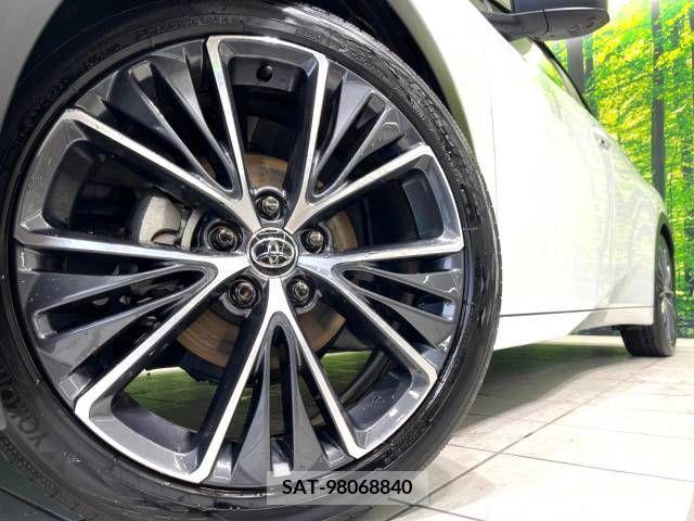 Toyota PRIUS 2023-02 332940-16