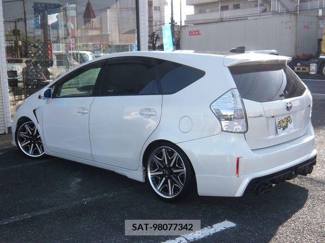 Toyota PRIUS ALPHA 2012-05 202604-6