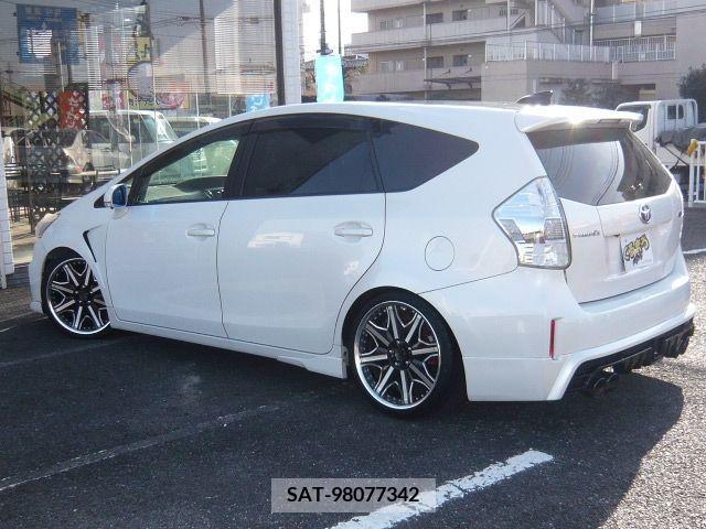 Toyota PRIUS ALPHA 2012-05 202604-7