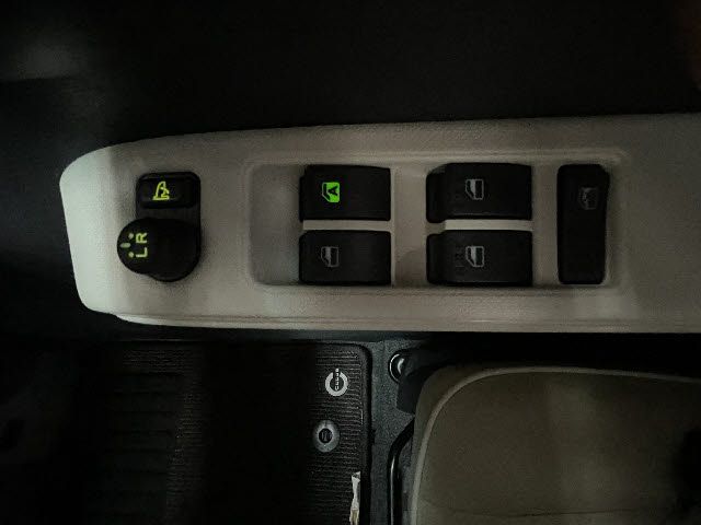 Daihatsu MIRA COCOA 2013-01 22276-24