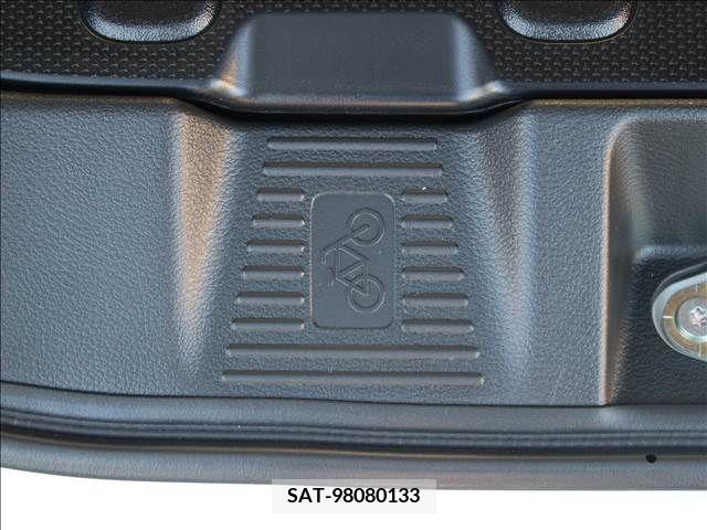 Suzuki SPACIA 2022-09 205423-17