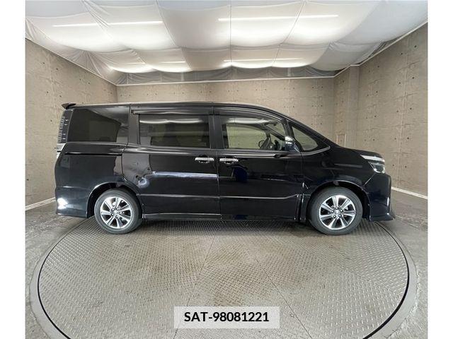 Toyota VOXY 2019-02 342430-21