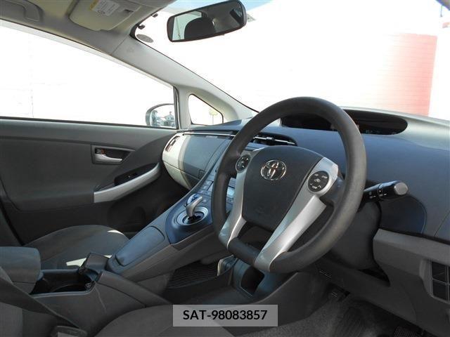 Toyota PRIUS 2011-08 220501-19