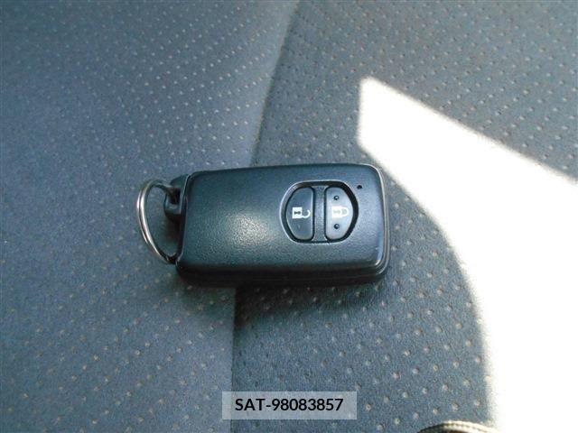 Toyota PRIUS 2011-08 220501-16