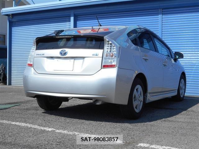 Toyota PRIUS 2011-08 220501-7