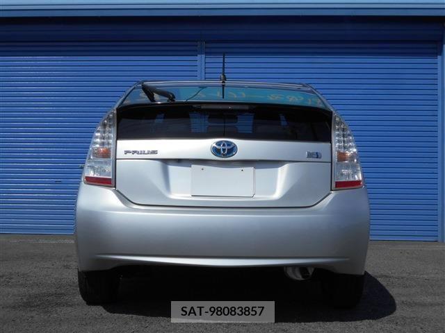 Toyota PRIUS 2011-08 220501-6