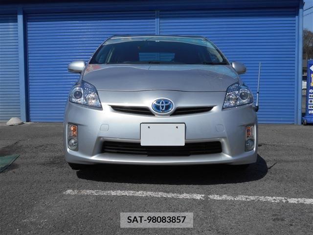 Toyota PRIUS 2011-08 220501-1