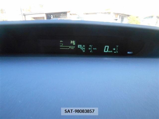 Toyota PRIUS 2011-08 220501-14