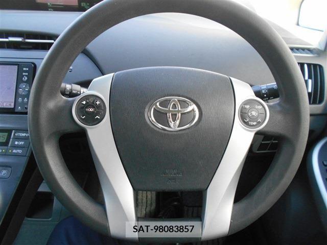 Toyota PRIUS 2011-08 220501-13