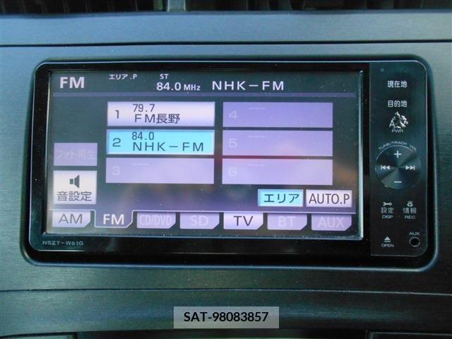 Toyota PRIUS 2011-08 220501-11