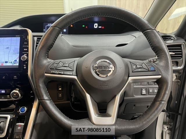 Nissan SERENA 2018-08 367727-12
