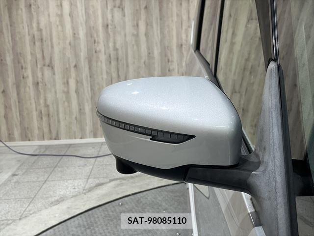 Nissan SERENA 2018-08 367727-28