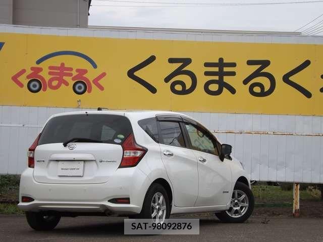 Nissan NOTE 2017-01 350364-1