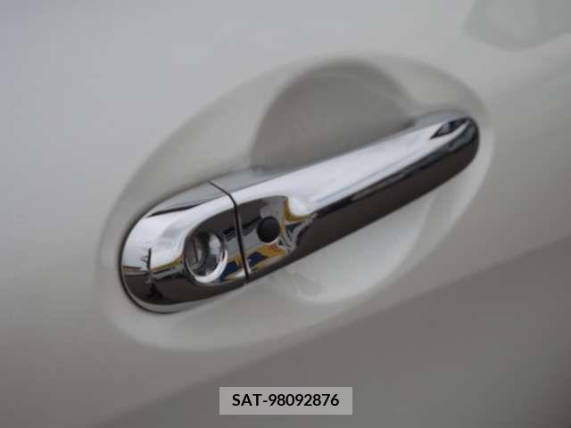 Nissan NOTE 2017-01 350364-19