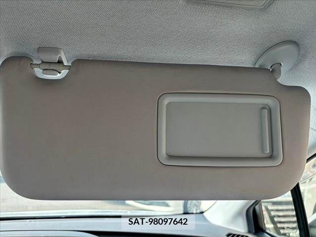 Toyota PRIUS 2017-02 385305-27