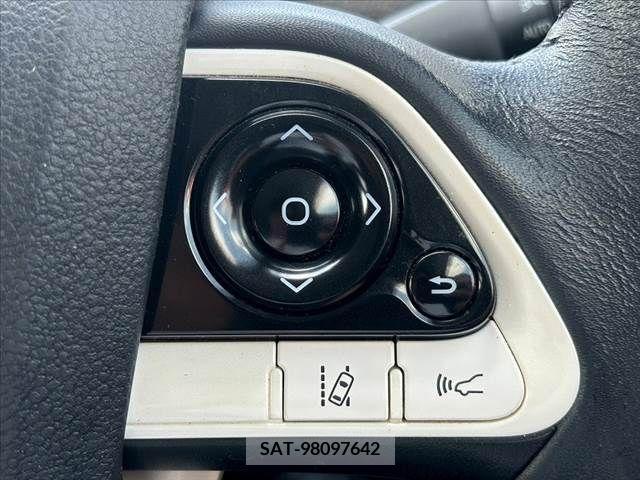 Toyota PRIUS 2017-02 385305-5