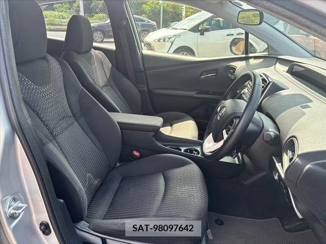 Toyota PRIUS 2017-02 385305-15