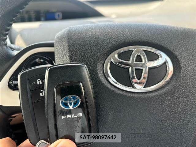 Toyota PRIUS 2017-02 385305-3