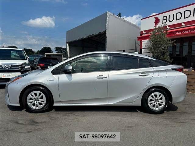 Toyota PRIUS 2017-02 385305-10