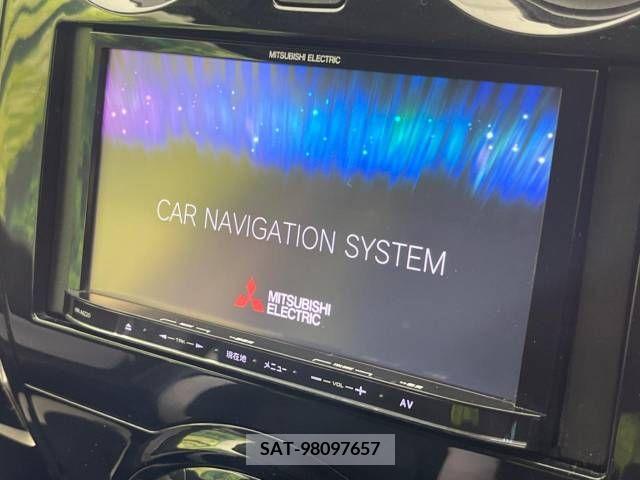 Nissan NOTE 2017-05 379861-2