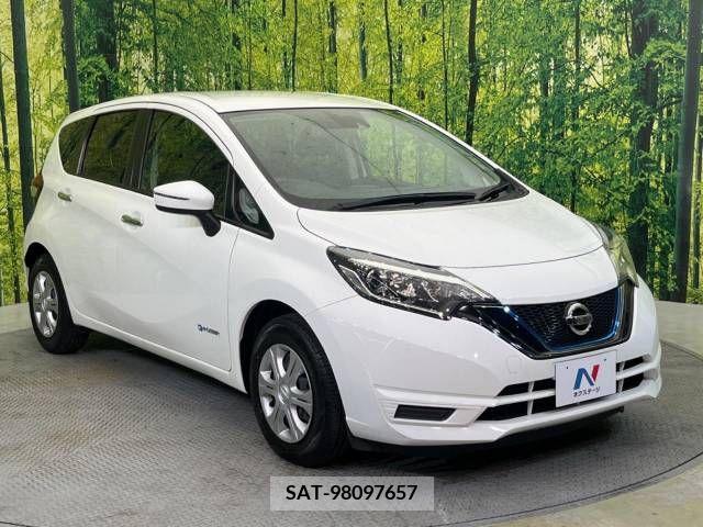 Nissan NOTE 2017-05 379861-16