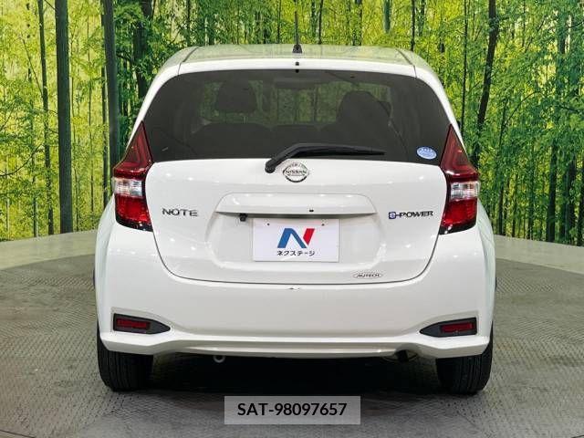 Nissan NOTE 2017-05 379861-15