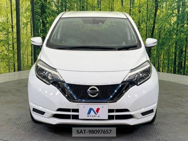 Nissan NOTE 2017-05 379861-14