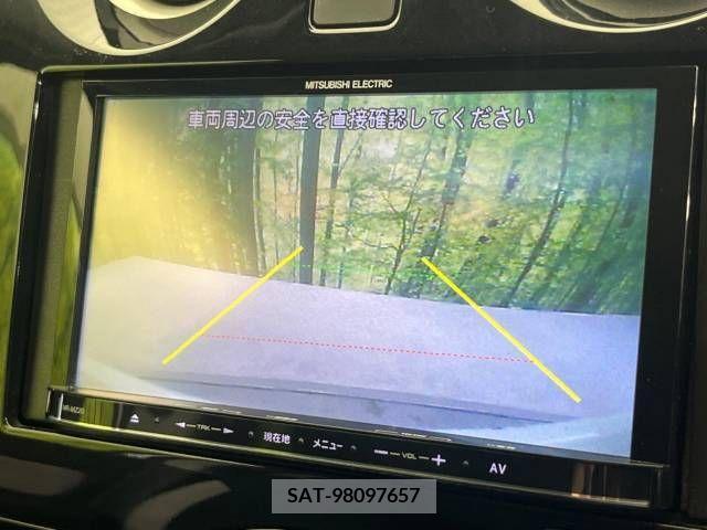 Nissan NOTE 2017-05 379861-4