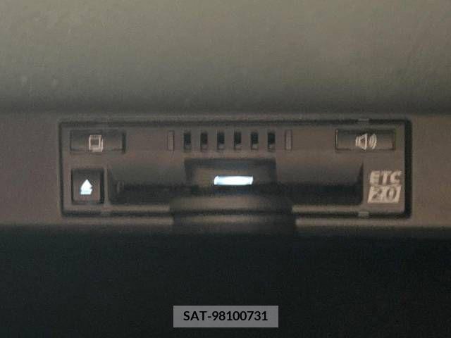 Lexus NX 2019-06 354325-6