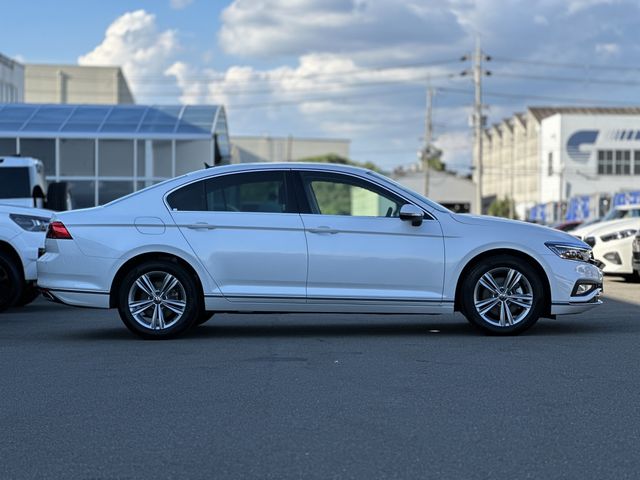VolksWagen PASSAT 2022-09 22726-27