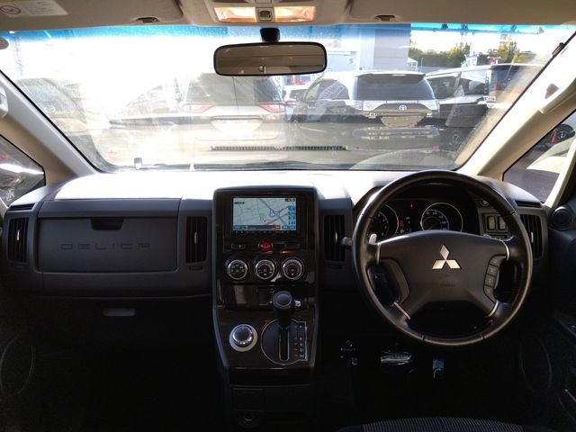 Mitsubishi DELICA D5 2012-02 23703-2