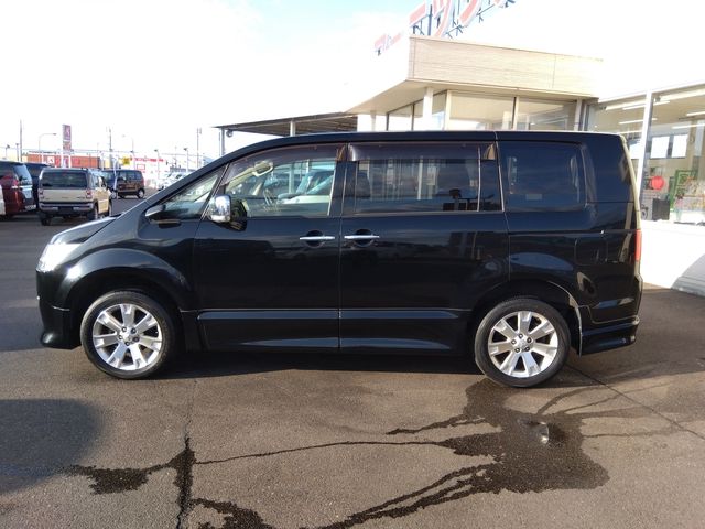 Mitsubishi DELICA D5 2012-02 23703-4
