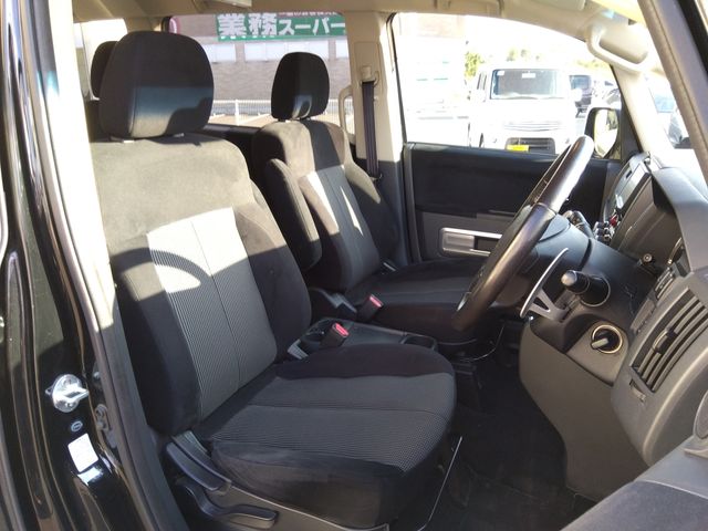 Mitsubishi DELICA D5 2012-02 23703-8