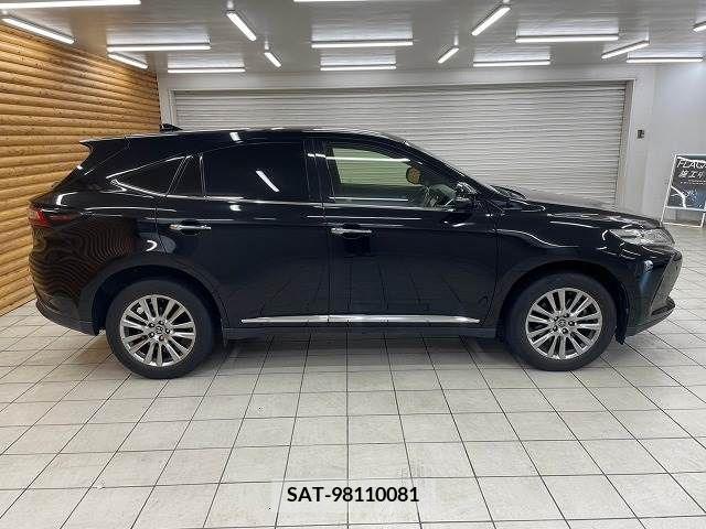Toyota HARRIER 2018-12 331859-17