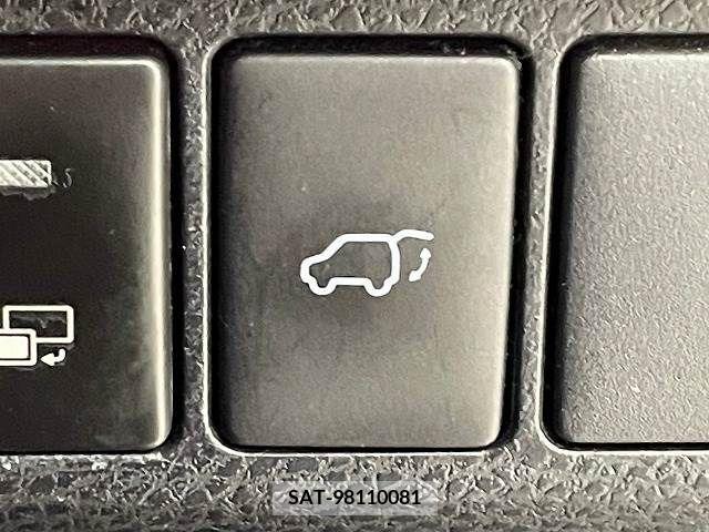 Toyota HARRIER 2018-12 331859-6