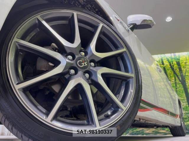 Toyota PRIUS 2015-11 366528-13