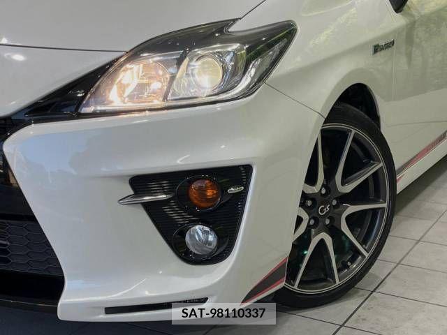 Toyota PRIUS 2015-11 366528-12